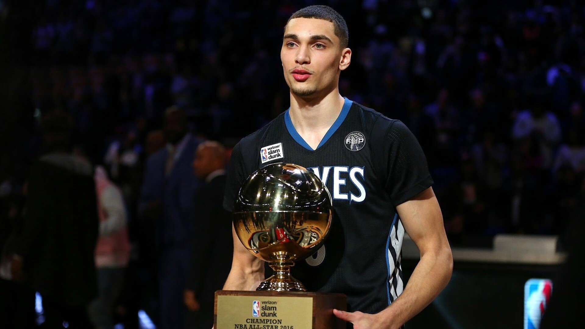 绝境中的孤胆英雄，贝恩一己之力刺穿活塞，上海队书写NBA历史唯一奇迹